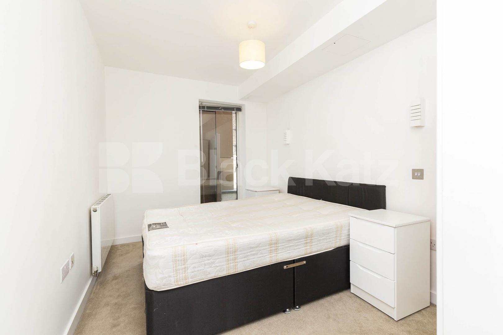 3 bed 3 bath property in the heart of east London with a Terrace Heneage Street , White Chapel  